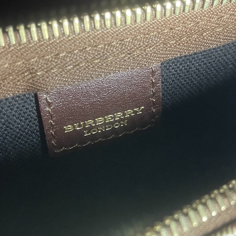 RARE Vintage Burberry London Pochette Purse, Haymarket Check Bag, 00s, 90s - Picture 4 of 4